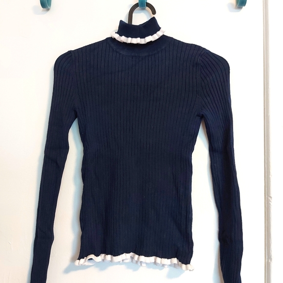 🌱 NWOT Forever 21 Turtleneck - Picture 1 of 4